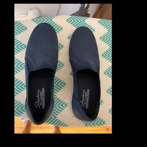Skechers navy blue knit slip on shoe